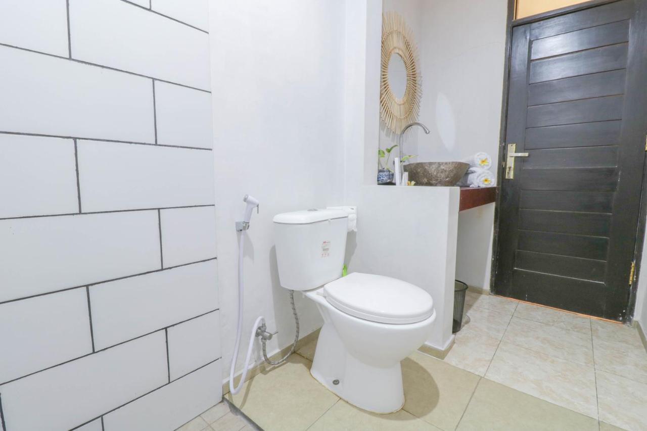 Oyo 1757 Villa Dende ロンボク エクステリア 写真